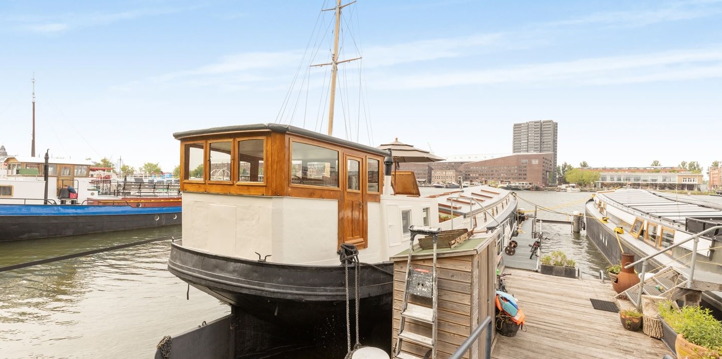 Funda Parel Prachtige Woonboot In Amsterdam Staat Nu Te Koop