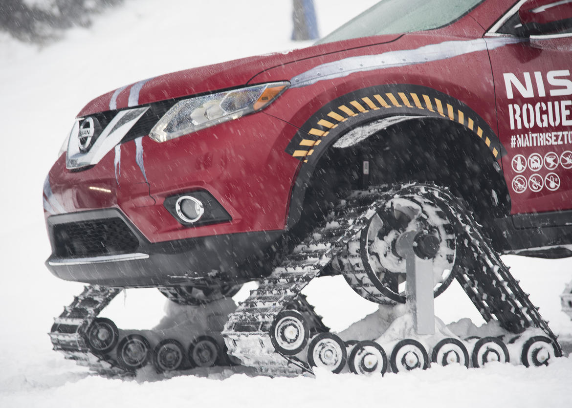 Nissan’s number one-selling product in Canada has been transformed into an extreme prototype, which sits on heavy-duty snow tracks measuring 30”/76 cm in height, 48”/122 cm in length and the individual track width is 15”/38 cm.