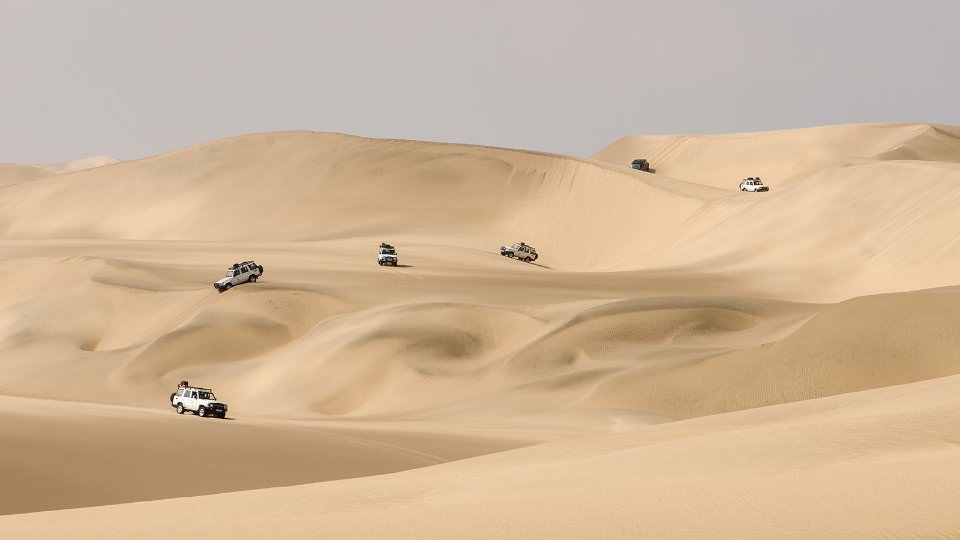 Duinen truck avontuurlijke reis Namibia land rover MAN MAN
