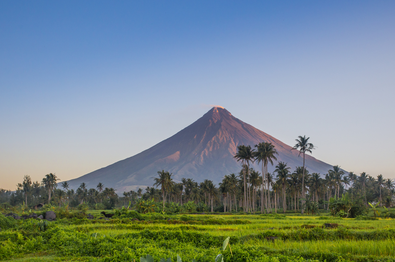 the most beautiful, Vulcano Mount Mayon in the Philippines