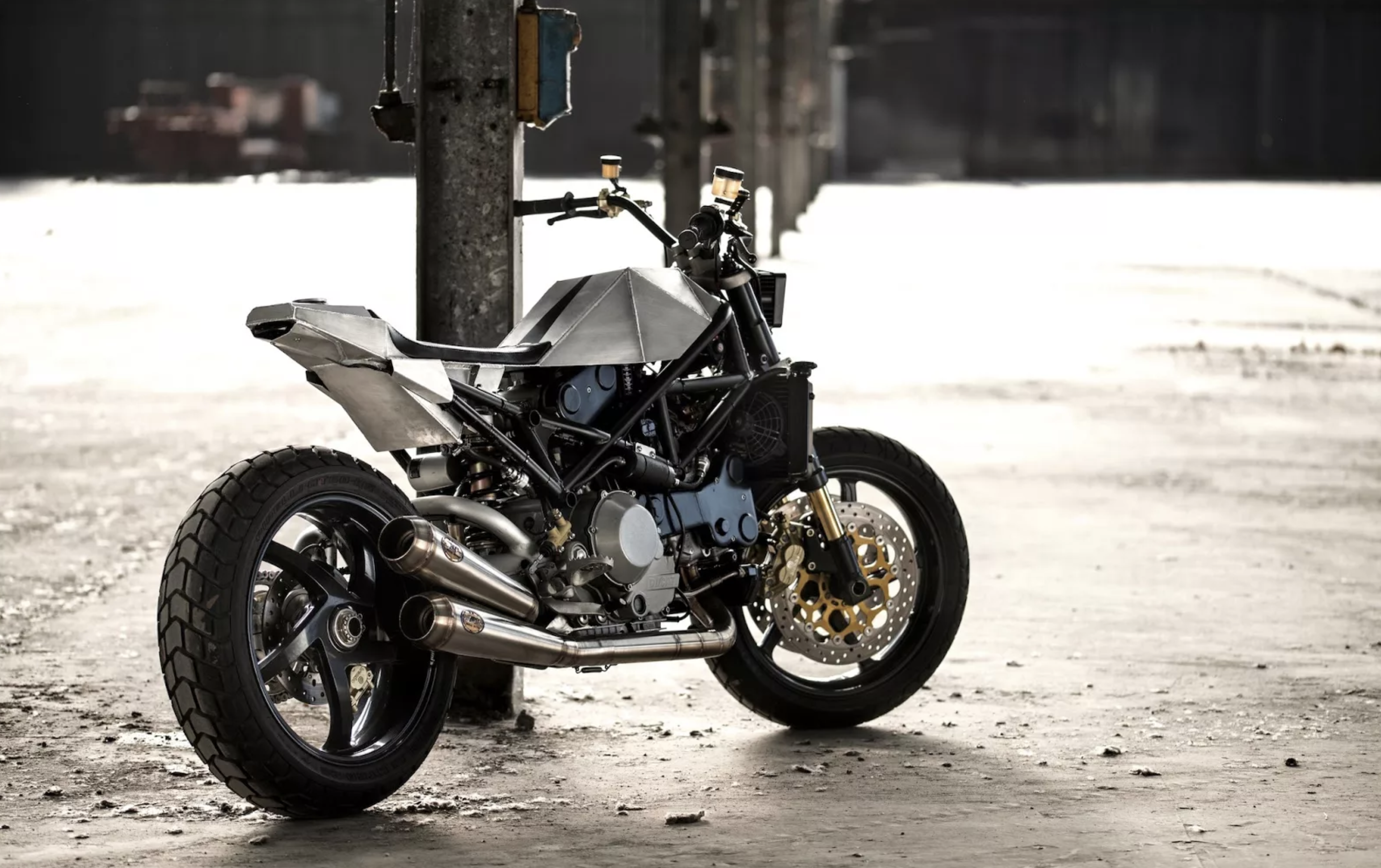 Ducati S4R Tracker Anvil Motociclette The Warthog MAN-MAN 20