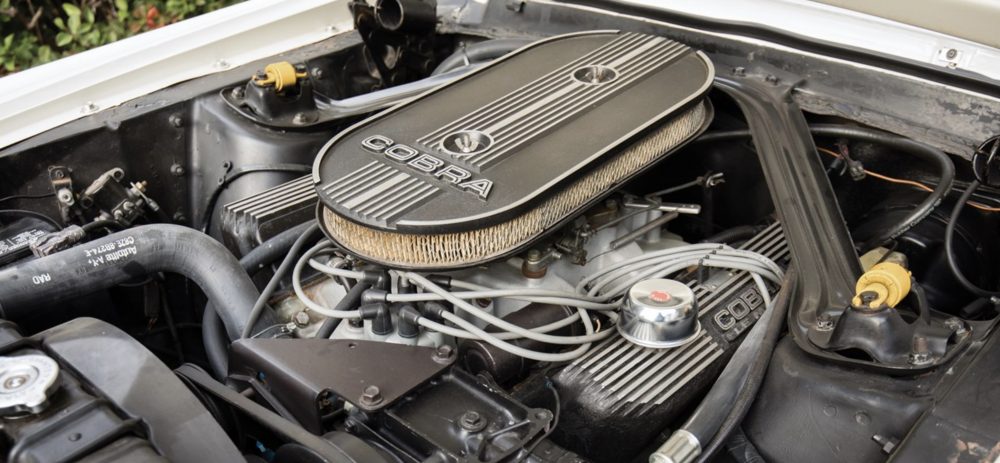 deze witte Shelby Mustang GT500 Fastback wordt geveild bij RM Sothebys MAN-MAN 4