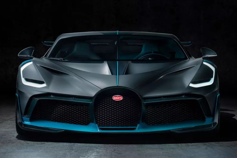 Bugatti Divo hypercar Quail Show MAN MAN