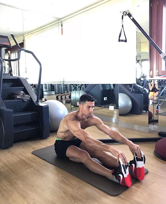 Ronaldo workout MAN MAN