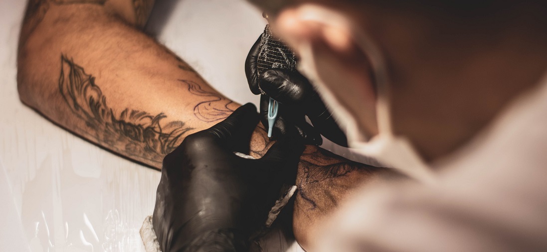 Stamboom Kampioenschap Pigment Tattoo verwijderen? Dit zijn de verschillende manieren | MAN MAN