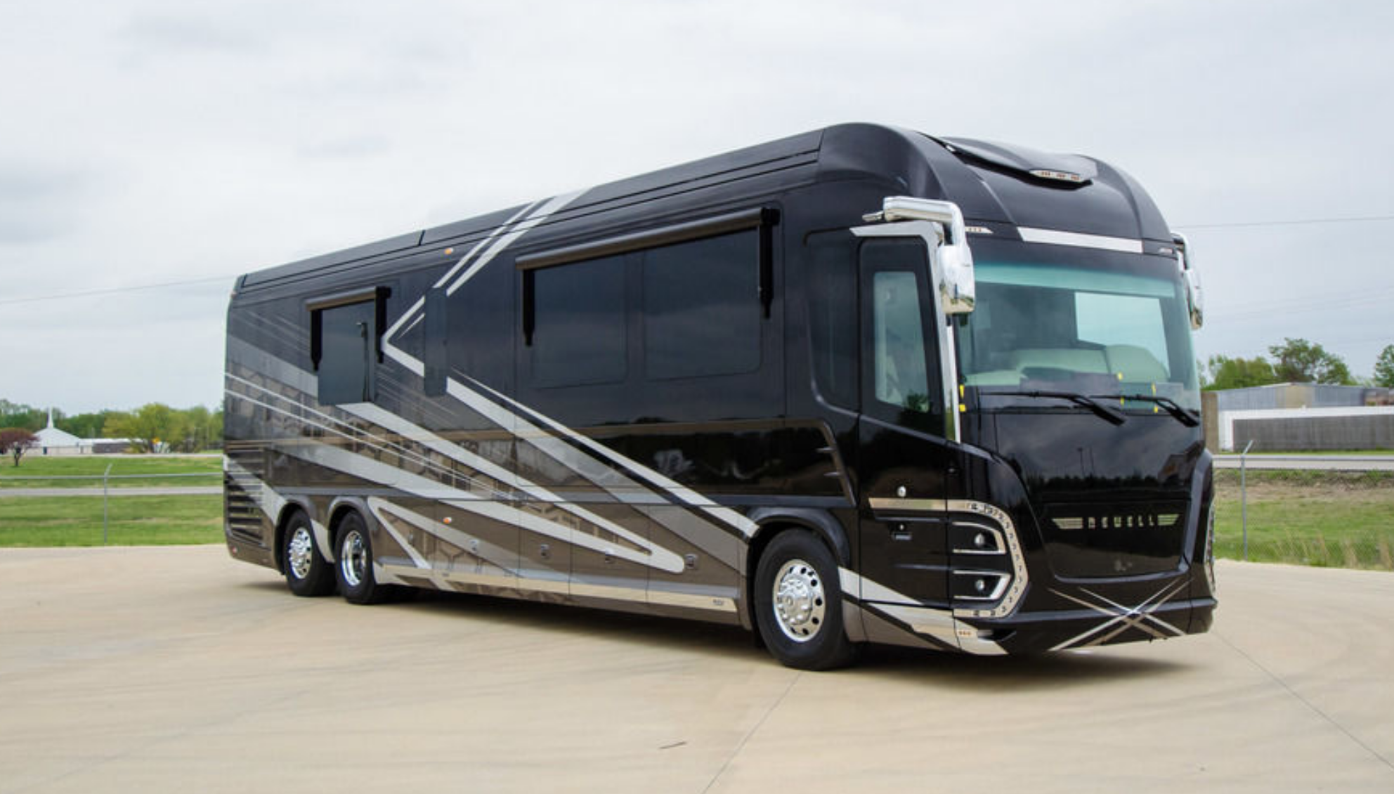 Camper van Porsche is 's werelds duurste en meest luxe MAN MAN