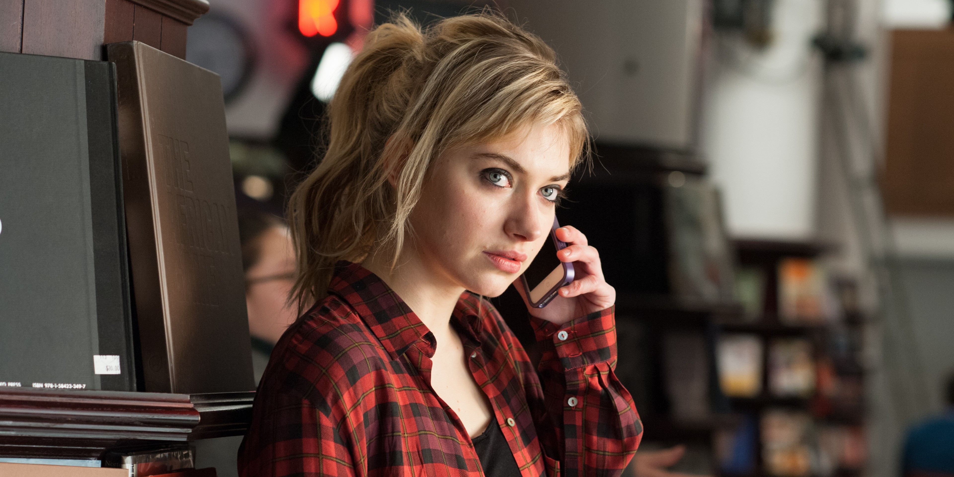 И становятся современными. Imogen Poots этот неловкий момент. Этот неловкий момент фильм 2014 Маккензи Дэвис. Имоджен Кинг актриса. Имоджен Путс в фильме этот неловкий момент.