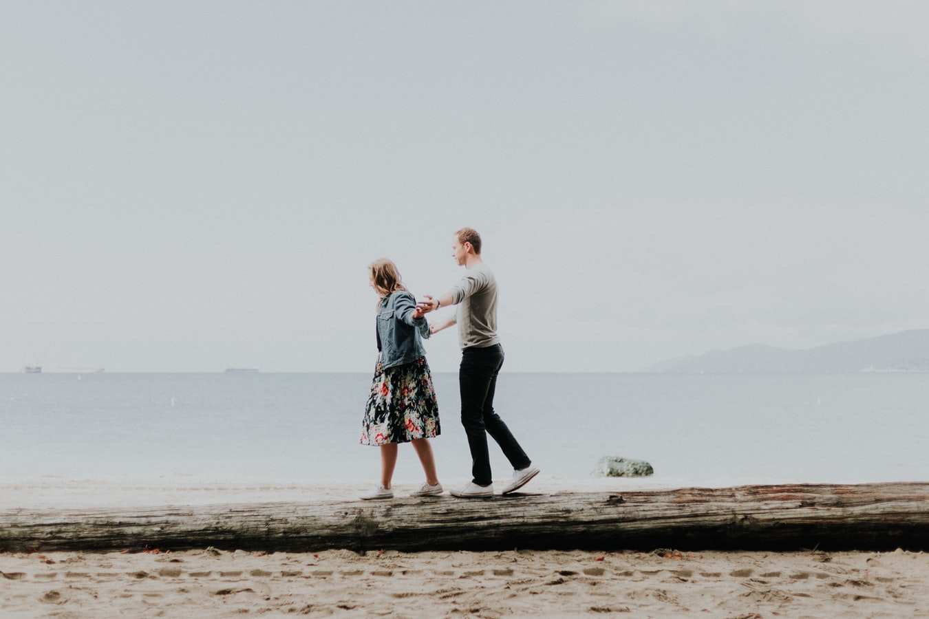 date-ideeën op het strand