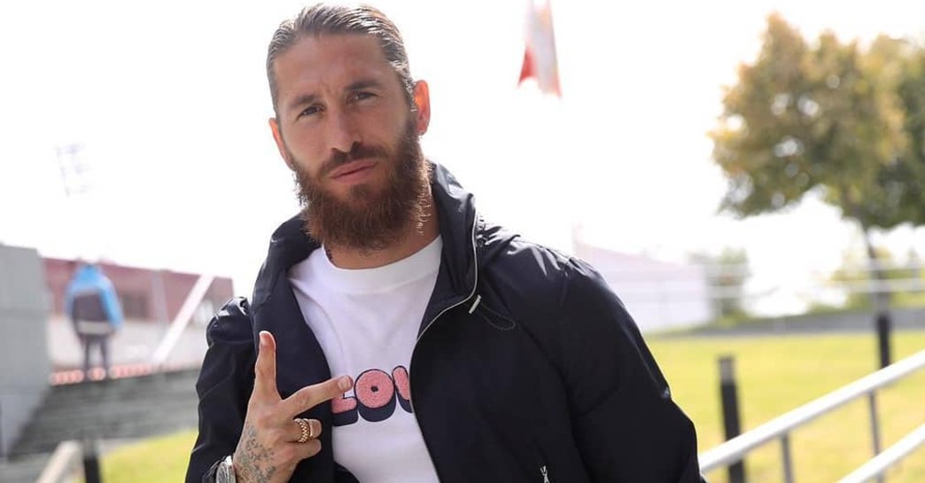 Sergio Ramos maakt eigen tattoo en showt zijn dikke Rolex ...