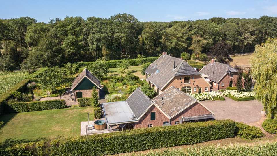 De luxe woonboerderij van de familie Meiland is verkocht
