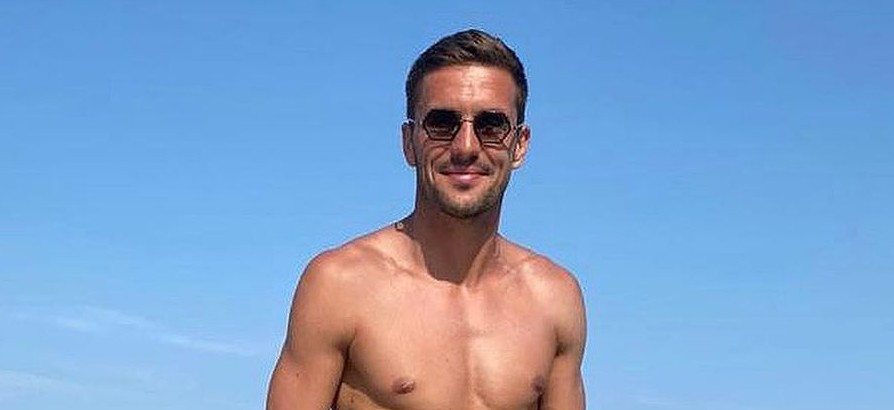 Dušan Tadić toont zijn keiharde sixpack op Instagram | MAN MAN
