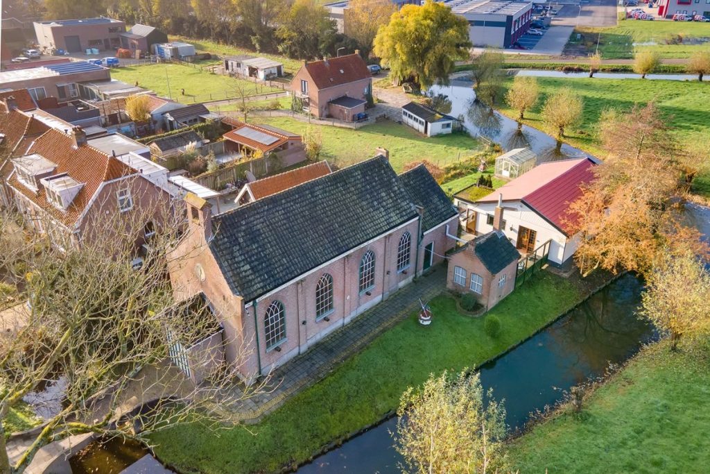 De #1 Opknapper: Oude Kerk In Dordrecht Staat Nu Te Koop (Funda)