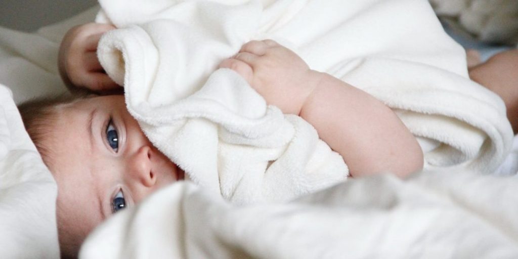 5 rare baby-feiten die jonge ouders gek zullen maken | MAN MAN
