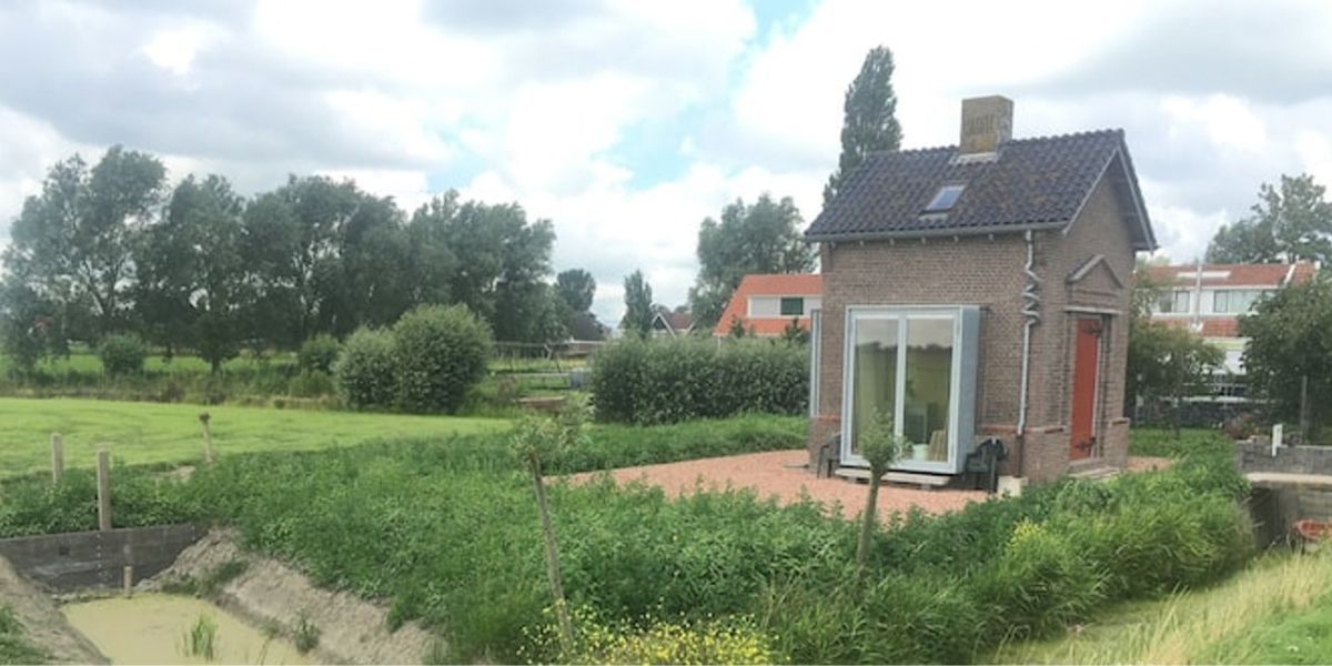 Deze knusse Airbnb in Friesland komt met 'gratis fietsen en wijn'