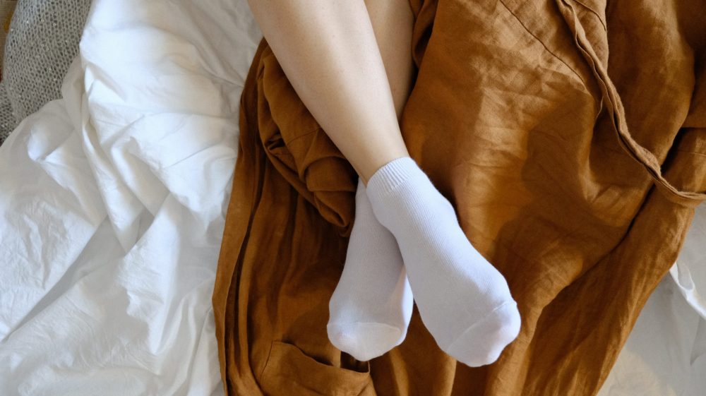 Waarom je sokken aan moet houden tijdens de daad