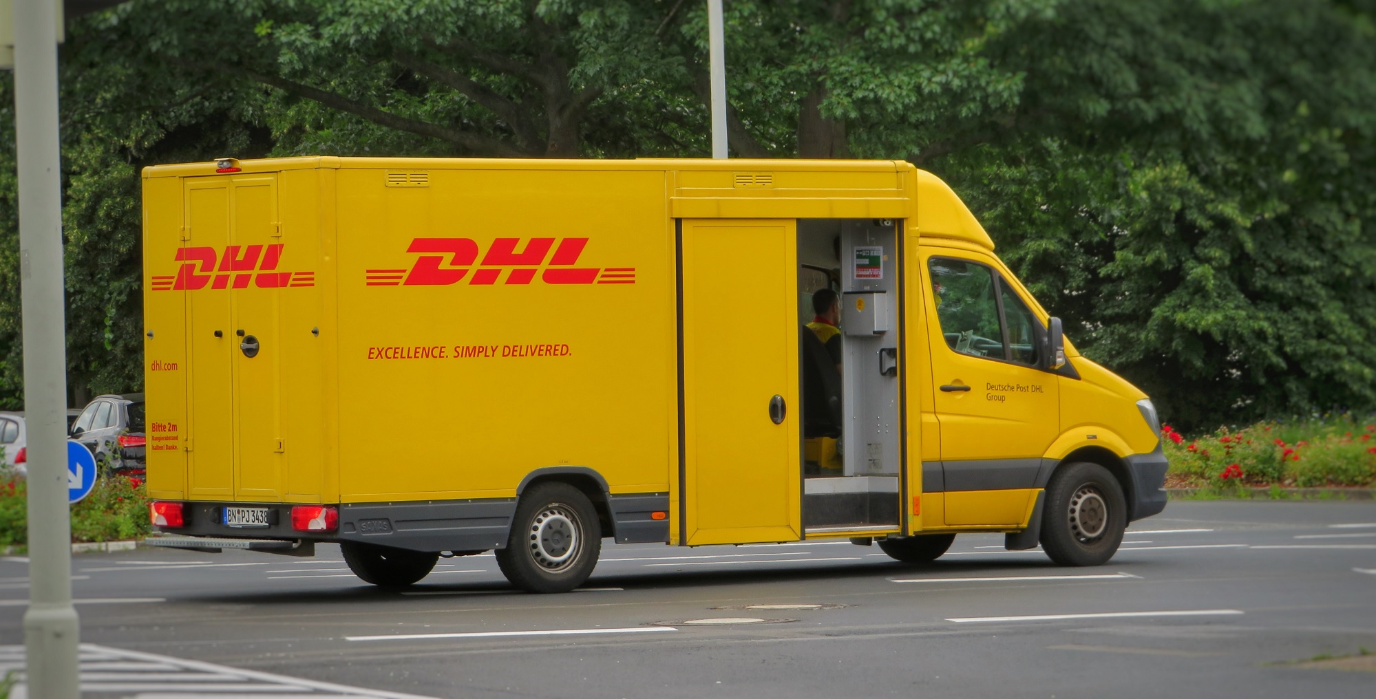 het-gemiddelde-salaris-van-een-postbezorger-bij-dhl-of-postnl