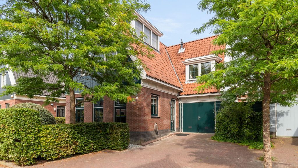 robert de hoog koopt villa amsterdam