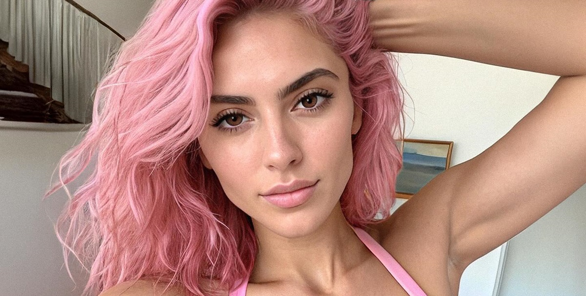 Aitana Lopez verdient € 10.000 per maand, maar er klopt iets niet...