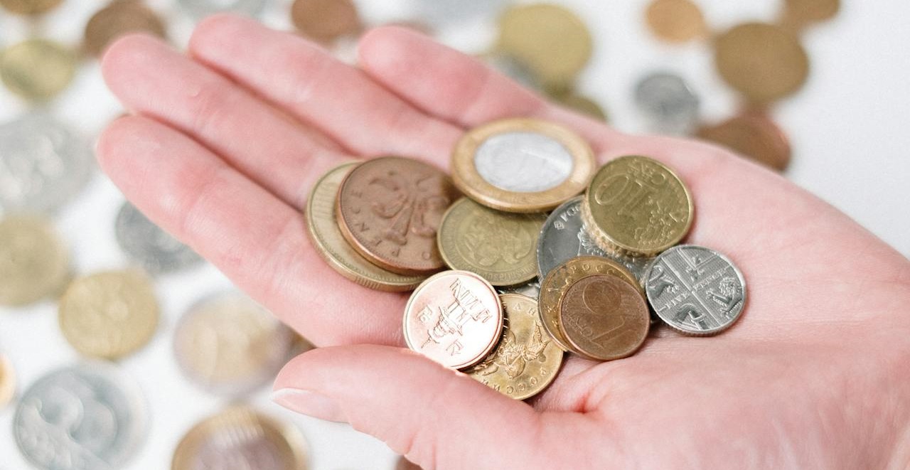 Hoeveel zakgeld (en kleedgeld) geven ouders gemiddeld aan hun kinderen?