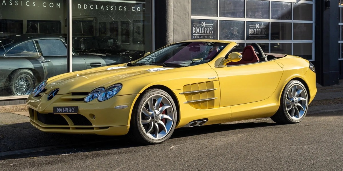 Héél bijzondere Mercedes SLR McLaren Roadster staat nu te koop