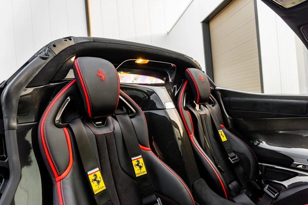 interieur duurste ferrari