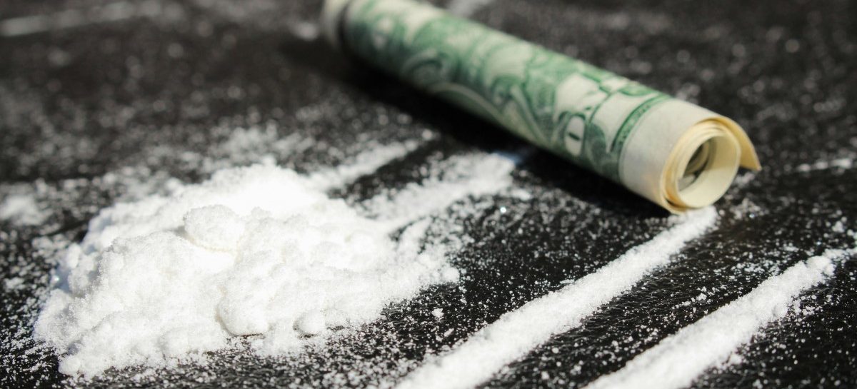 Loterijwinnaar sterft aan een feestje met cocaïne en hoeren