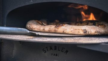 Deze pizzaoven + BBQ grill is de chillste Kickstarter van deze zomer