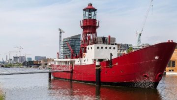 In deze boot schuilt de meest exclusieve woning van Amsterdam