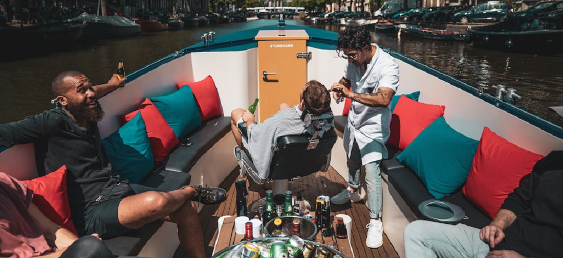 The Barber Boat: de ultieme ervaring voor een boottocht in Amsterdam