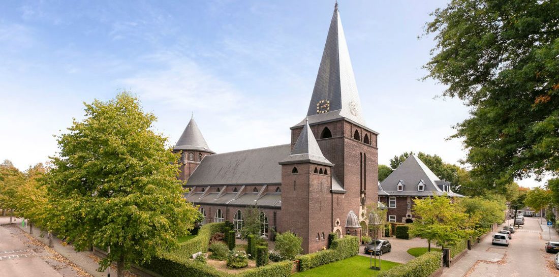 Te koop: de meest waanzinnige omgebouwde kerk in Tilburg