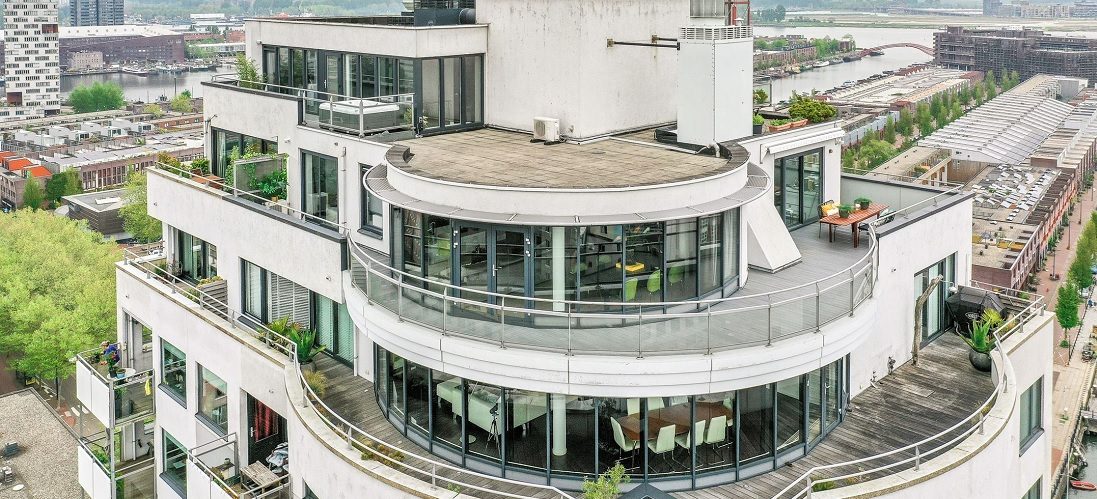 Parel op Funda: luxe penthouse in Amsterdam staat te koop voor €1,5 miljoen