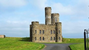 Dit kasteel in Engeland kan jij met 7 vrienden nu voor een spotprijs huren