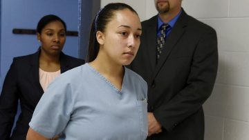 Murder to Mercy: The Cyntoia Brown Story is dé Netflix serie tip over een 16-jarige die levenslang krijgt