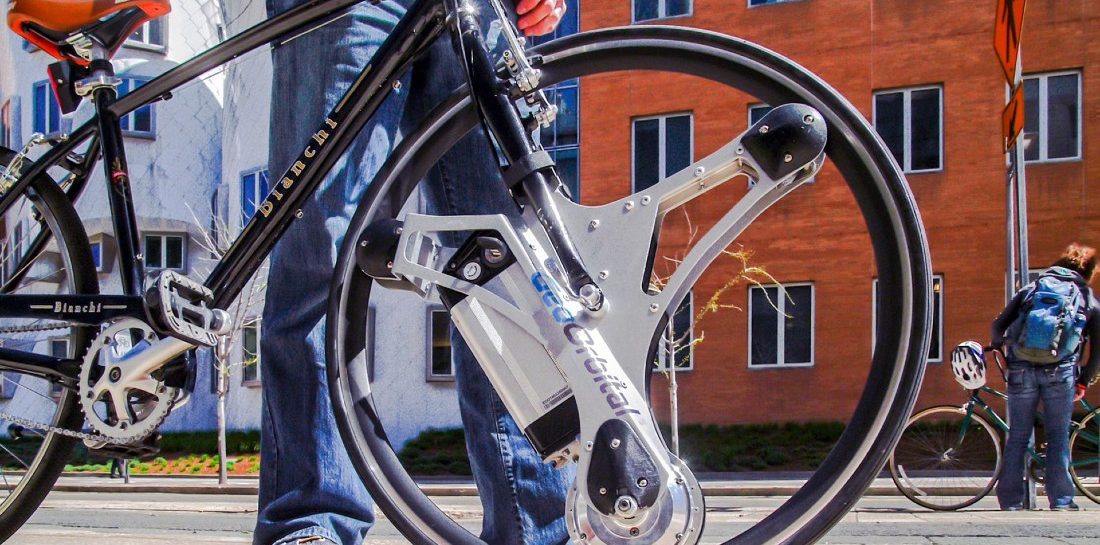 Met dit brute wiel maak jij van jouw fiets in 60 sec. een e-bike