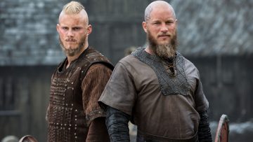 Deze acteurs en actrices in de serie Vikings zijn in het echt onherkenbaar