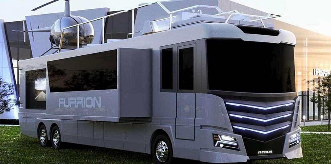 Deze bizar luxe camper van €2.3 miljoen is voorzien van een helikopter(-dek)