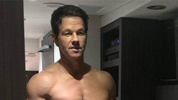 Mark Wahlberg showt op Instagram hoe bizar gespierd hij is voor een man van zijn leeftijd