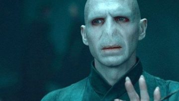 Zo ziet de acteur achter Voldemort (Harry Potter) er in het echt uit
