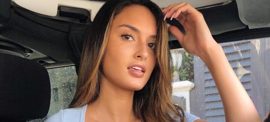 Model Julia Rose verandert Hollywood Sign & wordt opgepakt | MAN MAN