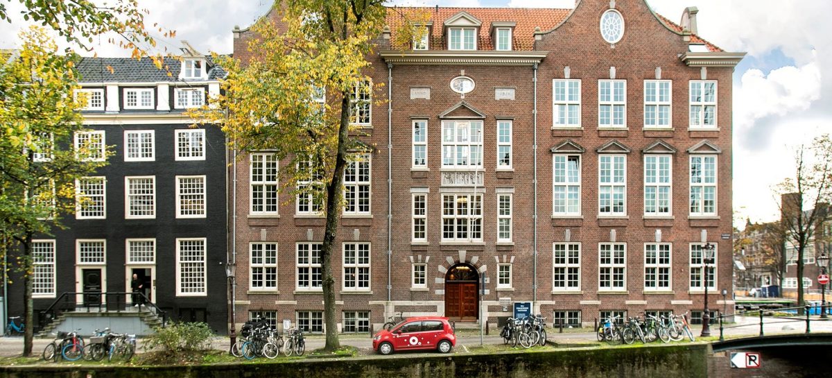 Funda parel: oud Amsterdams klooster omgetoverd tot fraai gangster-loft