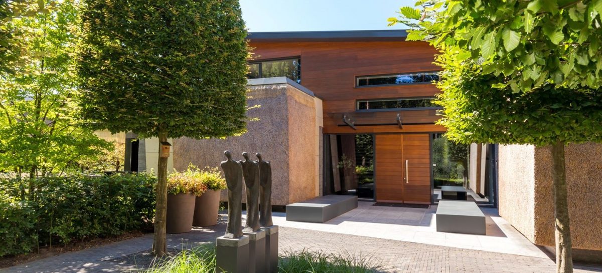 Deze Brabantse supersterren villa van €6 miljoen staat nu te koop op Funda