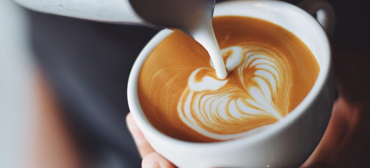 Hoeveel koffie drinkt de gemiddelde Nederlander per dag?