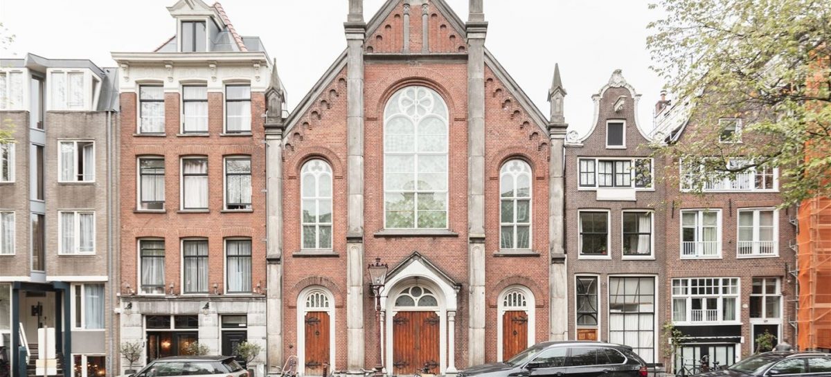 Funda droom: Amsterdamse kerk is vanbinnen een waanzinnig stijlvol pand