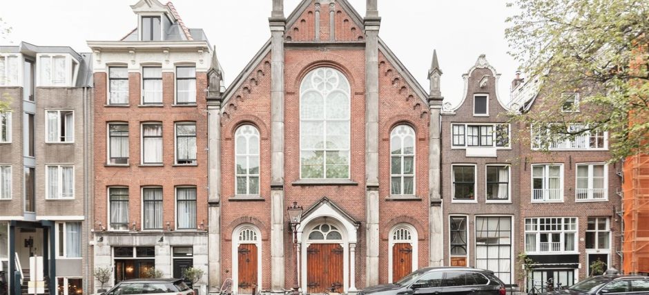 Funda Droom: Amsterdamse Kerk Is Vanbinnen Absurd Stijlvol | MAN MAN