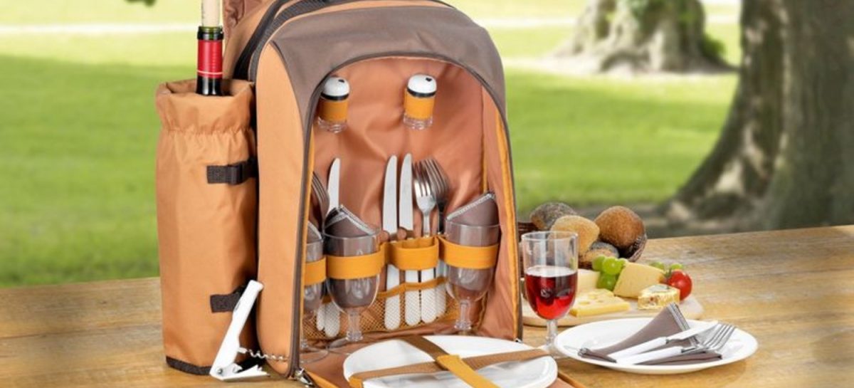Lidl verkoopt geniale zomer must-have: luxe picknick-rugtas voor in het park