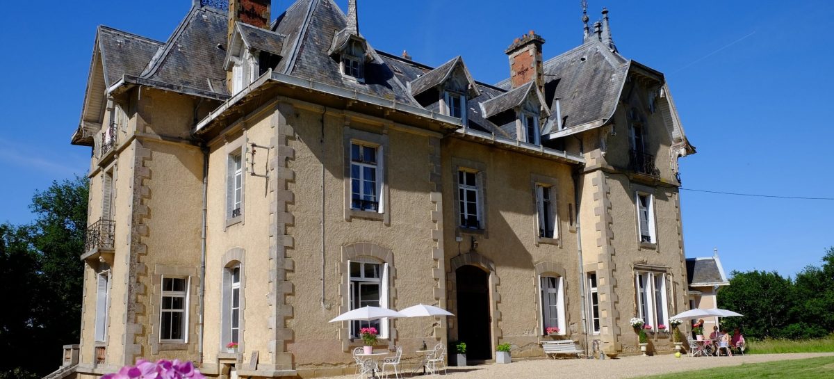 De koper van Château Meiland trekt zich terug en het kasteel staat weer te koop