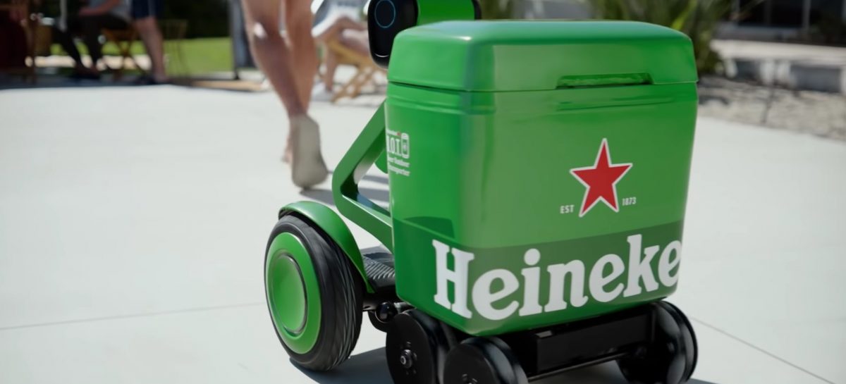 Deze geniale robot bierkoeler van Heineken volgt jou overal