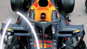Zo zag de auto van Max Verstappen eruit na de botsing tijdens de GP van Hongarije