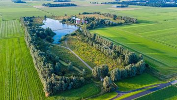 Droom koopje: Fries miljoenenlandgoed van 16 hectare aan het IJsselmeer