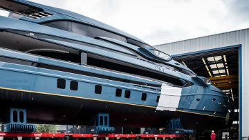 Nederlandse scheepbouwers leggen luxe jacht van 60 meter te water